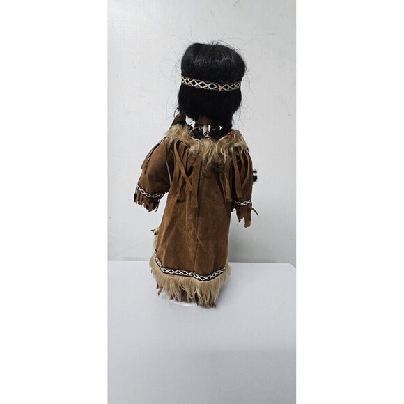 CATHAY COLLECTION Limited Item 752-5000 Native American Doll With Stand  16.5 In - Picture 8 of 10